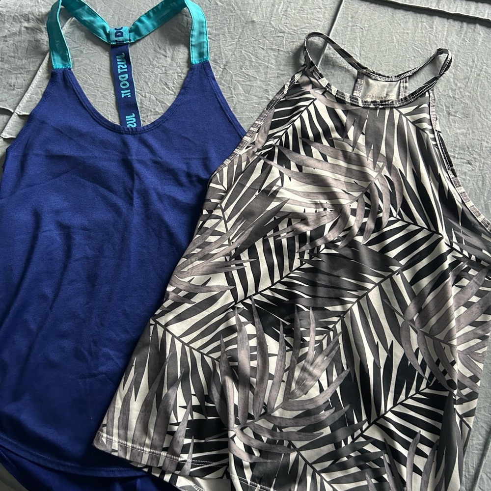 Women’s workout tops